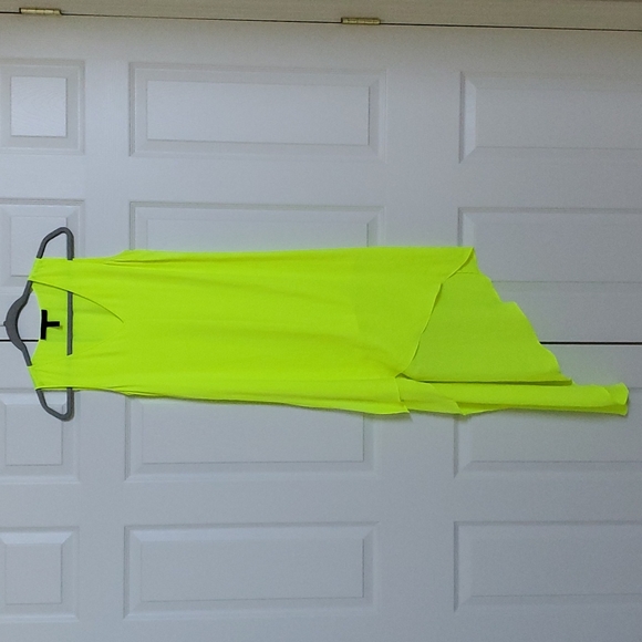 Dress - Picture 1 of 3